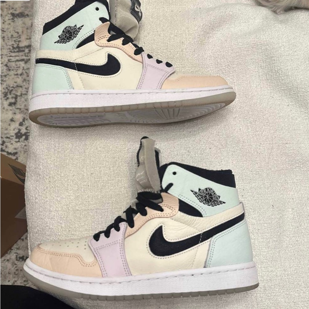 Nike Wmns Air Jordan 1 Comfort Easter